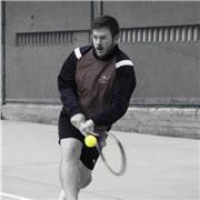 Profesor de tenis para clases particulares o de grupo